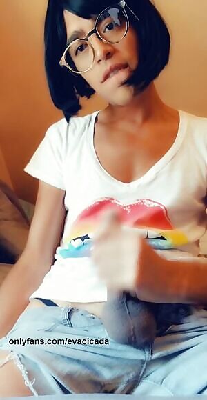 short shorts weather but my dick too big 😪😋