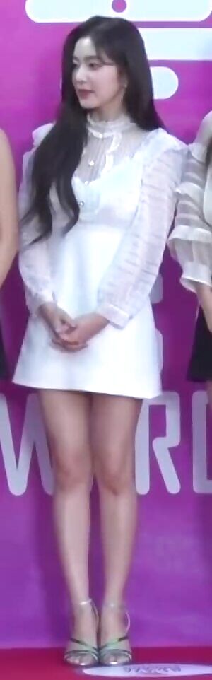 Red Velvet - Irene enjoying an orgasm