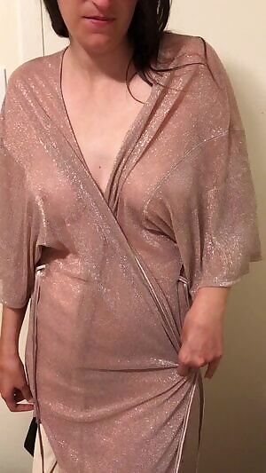 Parting the gold curtain to show off some bush !