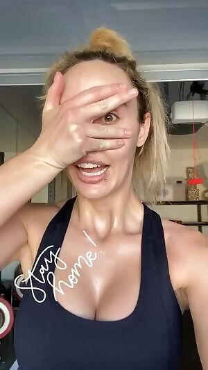 U get one position and one place you can cum on Peyton. What do you choose and why?