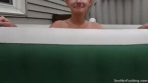 Hot tub un