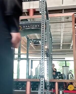 Great anatomy in these pants