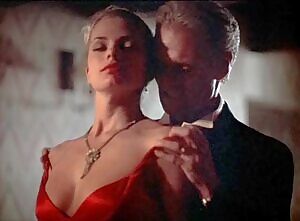Jamie Pressly boobs