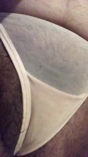 This kitty is purring 😛