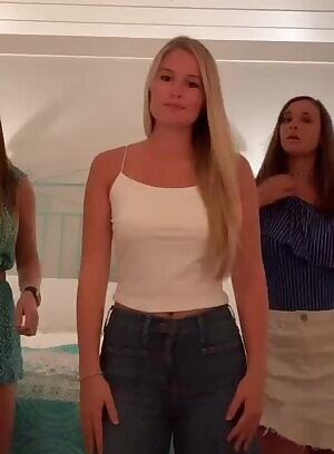 Sexy Kate dancing
