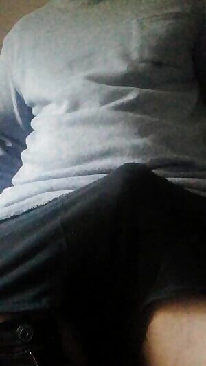 Saturday night and time to drop the pants and have some fun. Ladies, hello from South Africa. 27 M4F