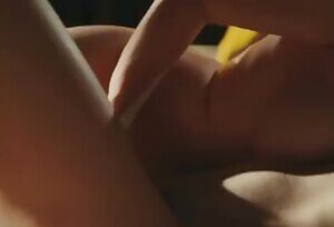 Amanda Seyfried & Julianne Moore in Chloe