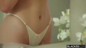 NSFW_GIF - Mia Melano