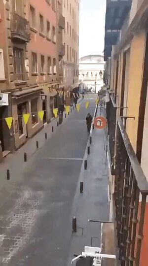 These streets in Italy are so empty...