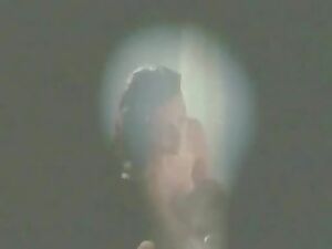 Hande Ataizi - Mum Kokulu Kadınlar