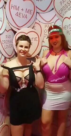 Sooo @AffairJayde and I went mini golfing... and, well...