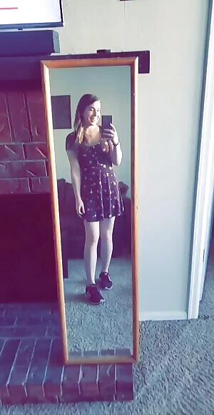 😏😛 pretty sure my neighbors have seen me naked as much as y'all 🤷‍♀️😅