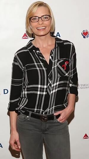 Jaime Pressly on/off