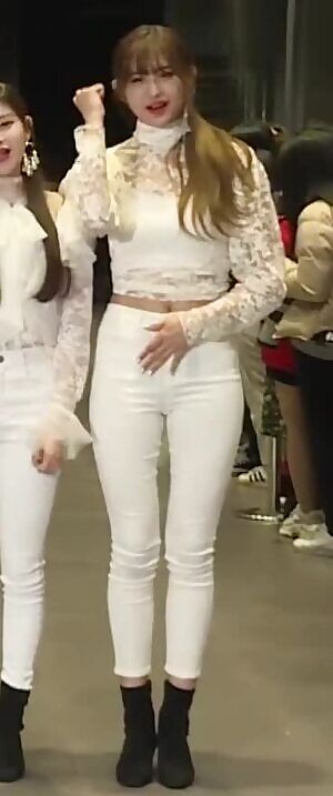 Everglow - Aisha & Mia