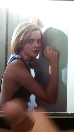 Submissive Emma Watson Begs Me to Cum