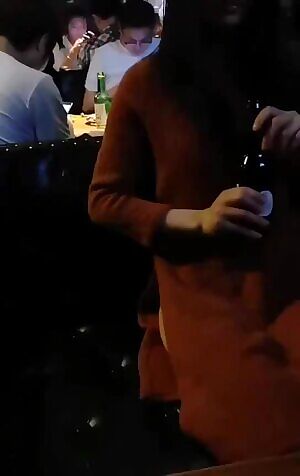 Get a woman who likes to flash like this