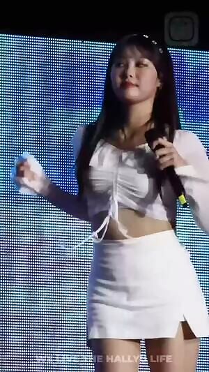 Momoland - Ahin