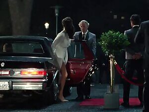 Gal Gadot is here to collect all of your sperm. Do not disappoint her.