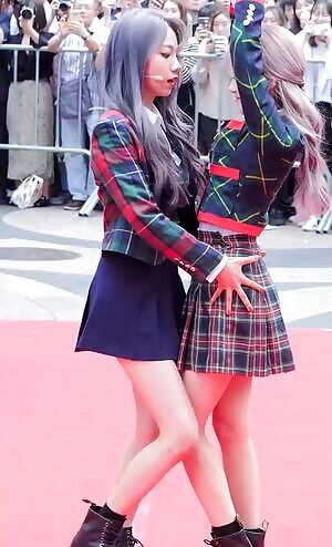 WJSN Yeoreum cheeks