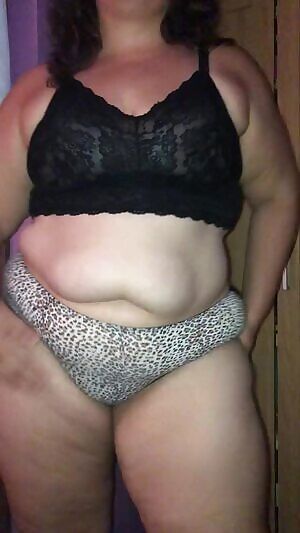 Starting the week off with a little dance...