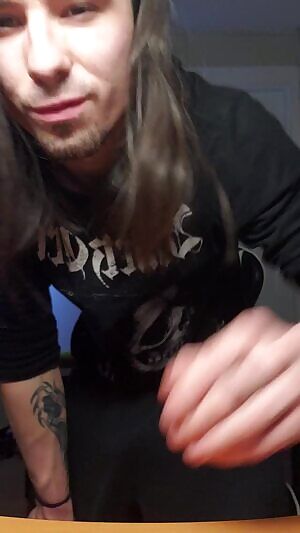 😘