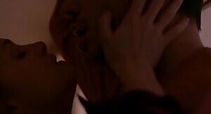 Heather Graham in Two Girls and a Guy