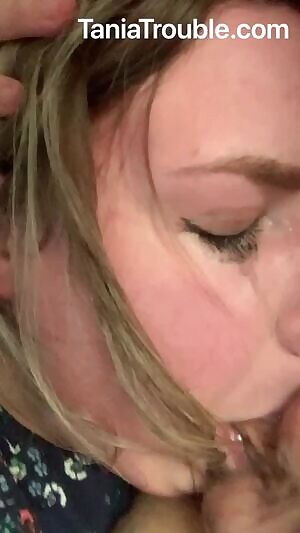 She really likes it to suck a cock