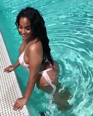 Ayisha Diaz