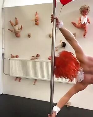 Pennywise the pole dancing clown