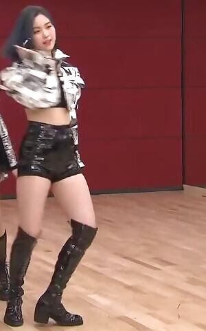 Itzy - Ryujing