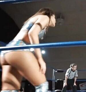 I wanna tongue Dakota's ass