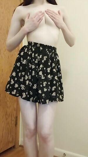 /u/spiritsnake's beautiful pale skin drove me off the edge