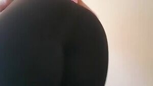 I like making some pauses during my workouts to tease you a bit...