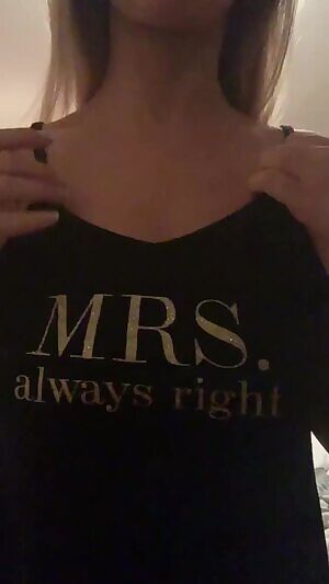 Check out my sales BELOW👇🏻Any Custom ordered can be delivered within 48 hours!😮I would love to get close to you in a ! I show face, Masterbate and dirty talk in OR let me your cock! Im a switch!