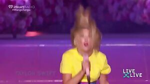 Tay on her knees 😳