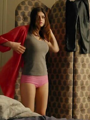 Alexandra Daddario has nice panties