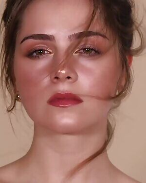 Jessy Hartel GIF