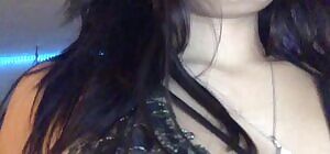 Leave it on or rip it of? 👀