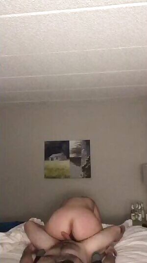 smack, spread, ride and repeat👋🏻👐🏻🍑