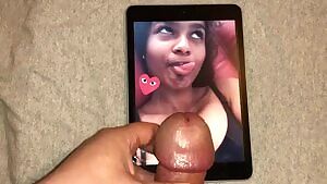 Cumming on her selfie