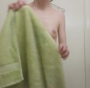 I'm not sure there's a sexy way to towel-dry lol