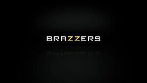 Emma Hix, Keiran Lee - An Eyeful Of Emma - Brazzers Exxtra