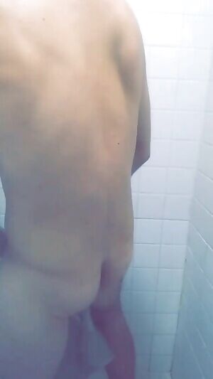 Thank god its Friday. It’s the first free chance of the week to masturbate 🤤