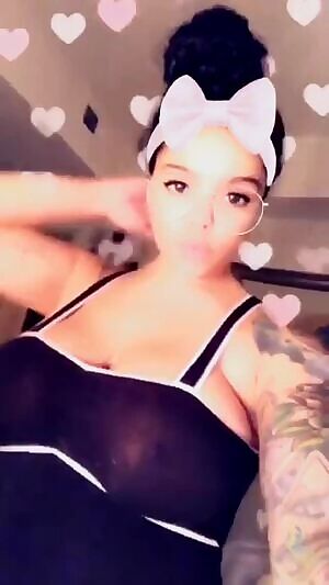 😜
