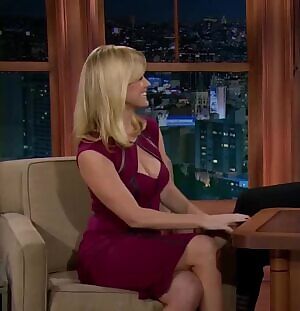 Alice Eve - 'That's a very distracting dress'