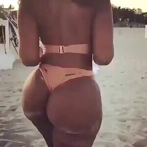 Unreal booty.