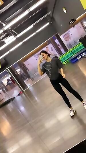 Who wants to undress me