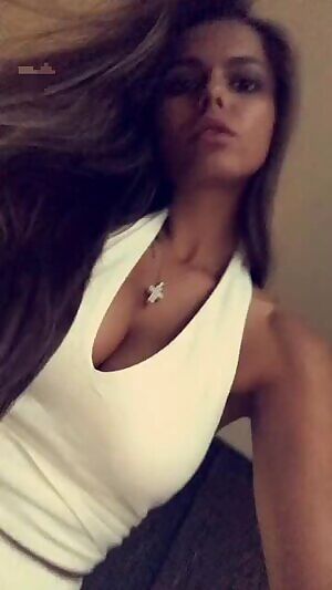 SC story - white dress