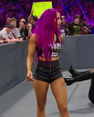 I want those legs wrapped around my head