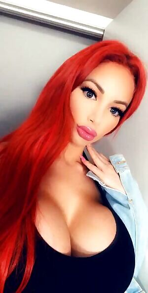 Super Sexy Nicolette Shea